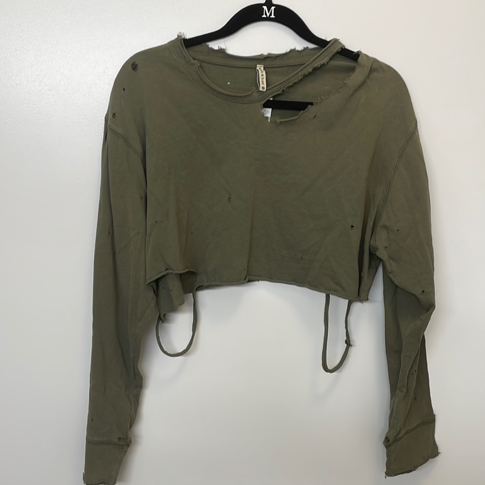 Emma and Sam long sleeve crop shirt